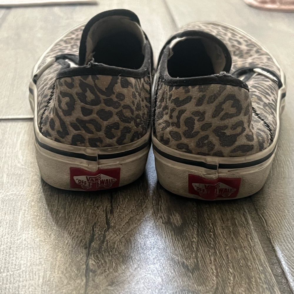 Women’s VANS - Picture 3 of 4